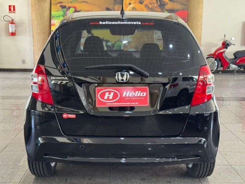 Honda FIT LX 1.5 2014 HÉLIO AUTOMÓVEIS LAJEADO / Carros no Vale