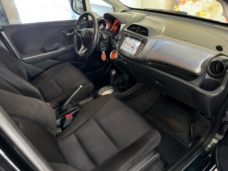 Honda FIT LX 1.5 2014 HÉLIO AUTOMÓVEIS LAJEADO / Carros no Vale