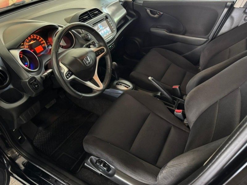 Honda FIT LX 1.5 2014 HÉLIO AUTOMÓVEIS LAJEADO / Carros no Vale