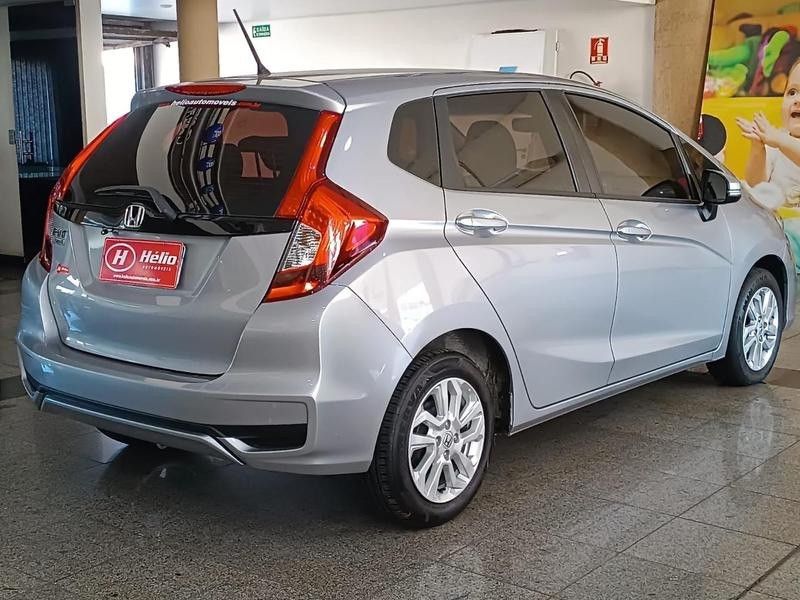 Honda FIT LX 1.5 2019 HÉLIO AUTOMÓVEIS LAJEADO / Carros no Vale