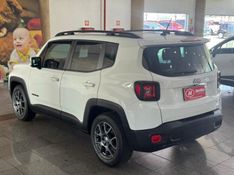 Jeep RENEGADE LONGITUDE 1.8 2016 HÉLIO AUTOMÓVEIS LAJEADO / Carros no Vale
