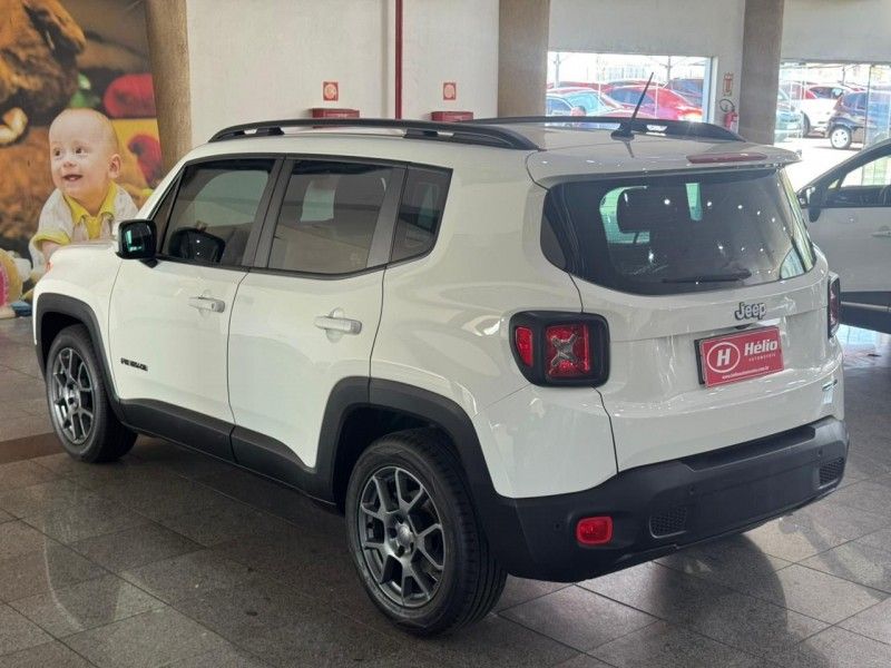 Jeep RENEGADE LONGITUDE 1.8 2016 HÉLIO AUTOMÓVEIS LAJEADO / Carros no Vale