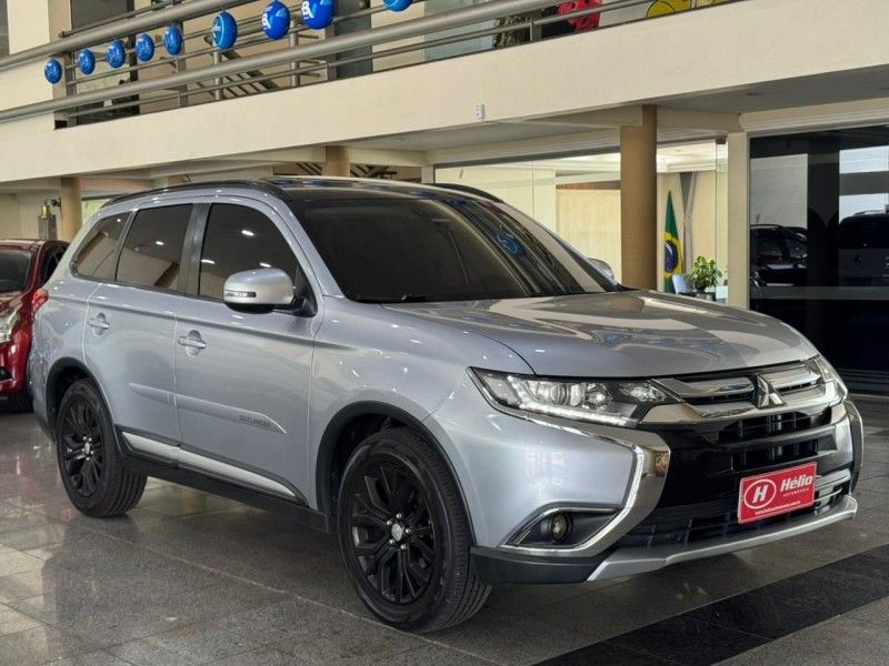 Mitsubishi OUTLANDER 2.0 2016 HÉLIO AUTOMÓVEIS LAJEADO / Carros no Vale