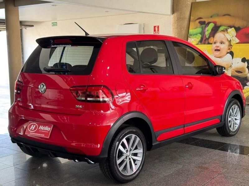 Volkswagen FOX PEPPER 1.6 2015 HÉLIO AUTOMÓVEIS LAJEADO / Carros no Vale