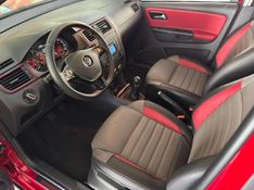 Volkswagen FOX PEPPER 1.6 2015 HÉLIO AUTOMÓVEIS LAJEADO / Carros no Vale