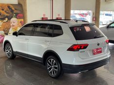 Volkswagen TIGUAN ALLSPACE 250 1.4 TSI 2019 HÉLIO AUTOMÓVEIS LAJEADO / Carros no Vale