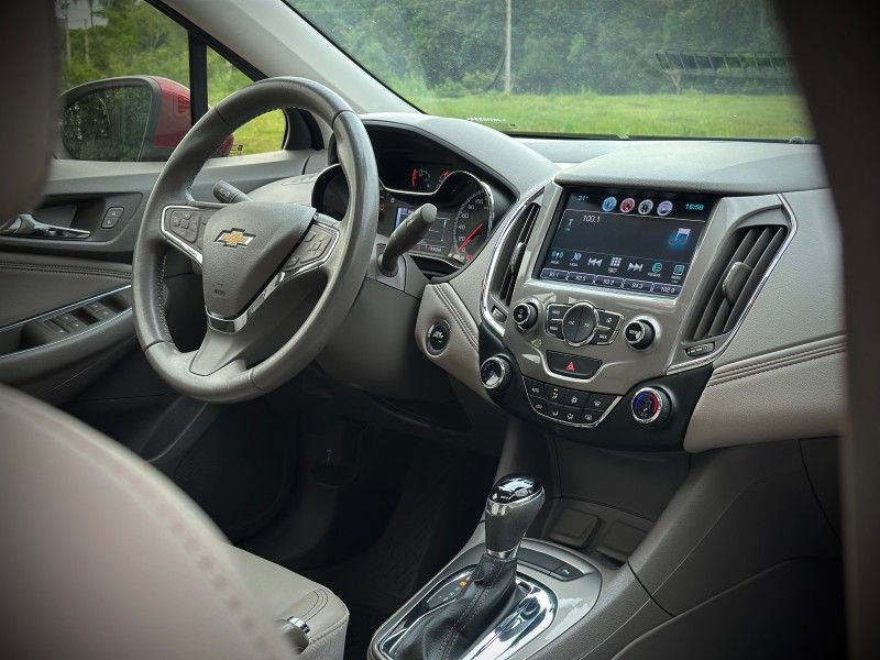 Chevrolet CRUZE SPORT LTZ 1.4 2018 NEUMANN VEÍCULOS ARROIO DO MEIO / Carros no Vale