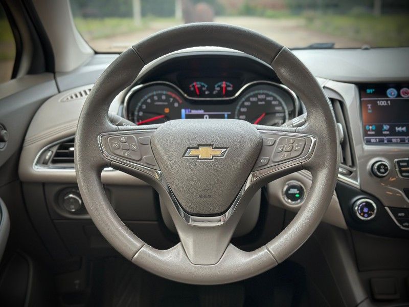Chevrolet CRUZE SPORT LTZ 1.4 2018 NEUMANN VEÍCULOS ARROIO DO MEIO / Carros no Vale