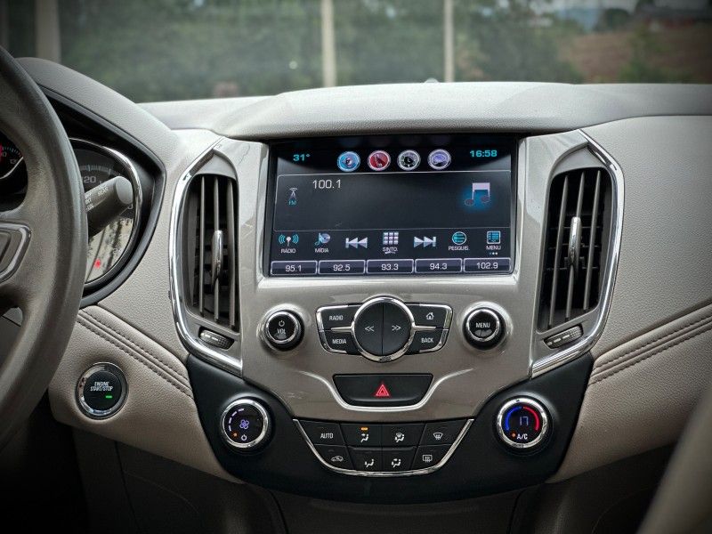 Chevrolet CRUZE SPORT LTZ 1.4 2018 NEUMANN VEÍCULOS ARROIO DO MEIO / Carros no Vale