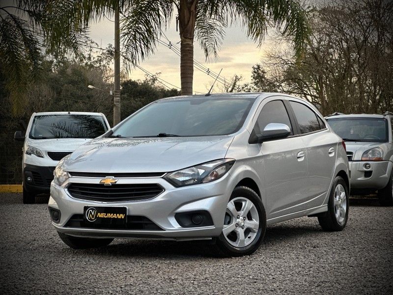 Chevrolet ONIX LT 1.4 2019 NEUMANN VEÍCULOS ARROIO DO MEIO / Carros no Vale Chevrolet ONIX LT 1.4 2019 NEUMANN VEÍCULOS ARROIO DO MEIO / Carros no Vale