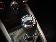 Chevrolet ONIX LT 1.4 2019 NEUMANN VEÍCULOS ARROIO DO MEIO / Carros no Vale