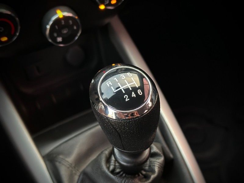 Chevrolet ONIX LT 1.4 2019 NEUMANN VEÍCULOS ARROIO DO MEIO / Carros no Vale Chevrolet ONIX LT 1.4 2019 NEUMANN VEÍCULOS ARROIO DO MEIO / Carros no Vale