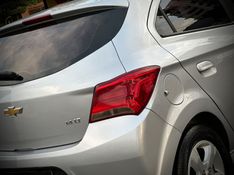 Chevrolet ONIX LT 1.4 2019 NEUMANN VEÍCULOS ARROIO DO MEIO / Carros no Vale