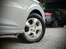 Chevrolet ONIX LT 1.4 2019 NEUMANN VEÍCULOS ARROIO DO MEIO / Carros no Vale