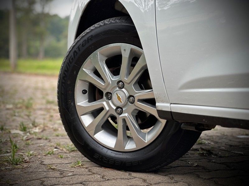 Chevrolet PRISMA LTZ 1.4 2014 NEUMANN VEÍCULOS ARROIO DO MEIO / Carros no Vale Chevrolet PRISMA LTZ 1.4 2014 NEUMANN VEÍCULOS ARROIO DO MEIO / Carros no Vale