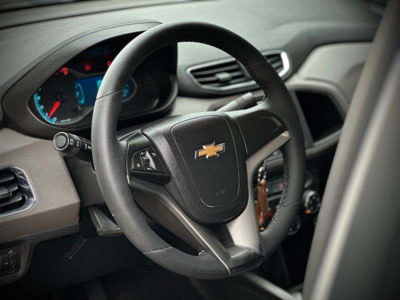 Chevrolet PRISMA LTZ 1.4 2014 NEUMANN VEÍCULOS ARROIO DO MEIO / Carros no Vale Chevrolet PRISMA LTZ 1.4 2014 NEUMANN VEÍCULOS ARROIO DO MEIO / Carros no Vale