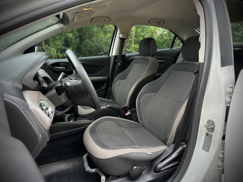 Chevrolet PRISMA LTZ 1.4 2014 NEUMANN VEÍCULOS ARROIO DO MEIO / Carros no Vale Chevrolet PRISMA LTZ 1.4 2014 NEUMANN VEÍCULOS ARROIO DO MEIO / Carros no Vale