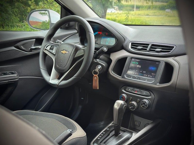 Chevrolet PRISMA LTZ 1.4 2014 NEUMANN VEÍCULOS ARROIO DO MEIO / Carros no Vale Chevrolet PRISMA LTZ 1.4 2014 NEUMANN VEÍCULOS ARROIO DO MEIO / Carros no Vale