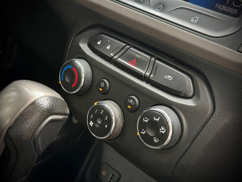 Chevrolet PRISMA LTZ 1.4 2014 NEUMANN VEÍCULOS ARROIO DO MEIO / Carros no Vale Chevrolet PRISMA LTZ 1.4 2014 NEUMANN VEÍCULOS ARROIO DO MEIO / Carros no Vale