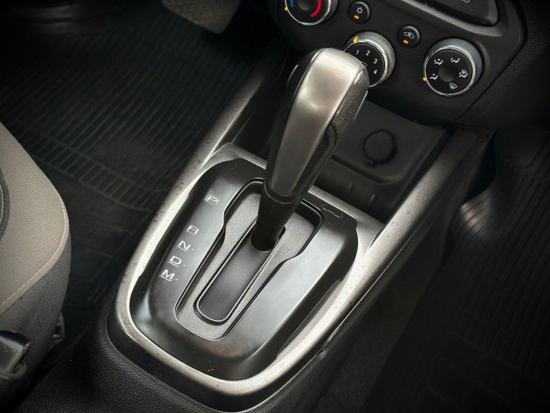 Chevrolet PRISMA LTZ 1.4 2014 NEUMANN VEÍCULOS ARROIO DO MEIO / Carros no Vale Chevrolet PRISMA LTZ 1.4 2014 NEUMANN VEÍCULOS ARROIO DO MEIO / Carros no Vale