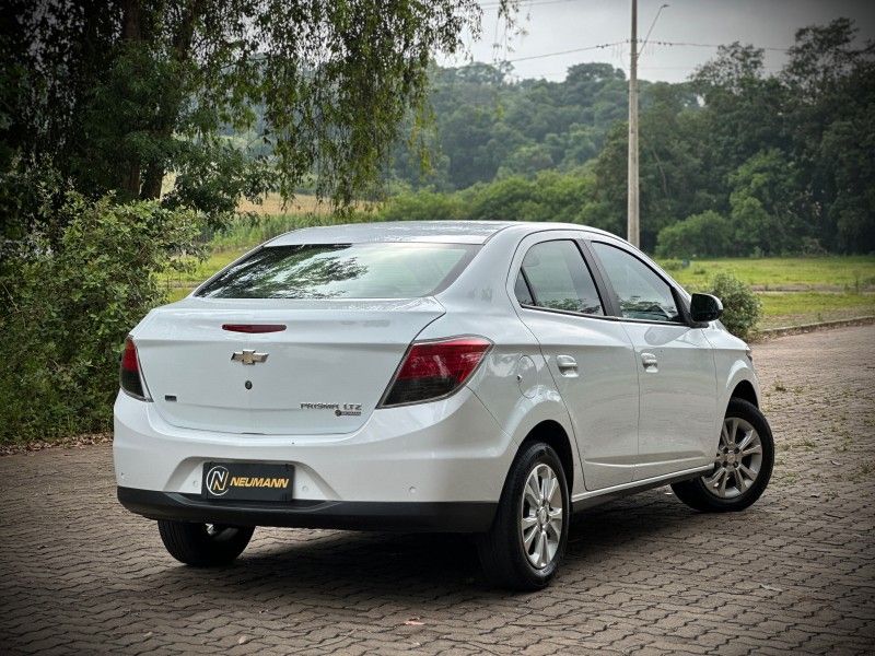 Chevrolet PRISMA LTZ 1.4 2014 NEUMANN VEÍCULOS ARROIO DO MEIO / Carros no Vale Chevrolet PRISMA LTZ 1.4 2014 NEUMANN VEÍCULOS ARROIO DO MEIO / Carros no Vale