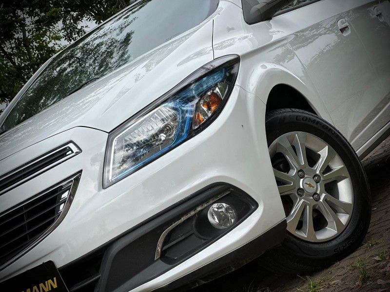Chevrolet PRISMA LTZ 1.4 2014 NEUMANN VEÍCULOS ARROIO DO MEIO / Carros no Vale Chevrolet PRISMA LTZ 1.4 2014 NEUMANN VEÍCULOS ARROIO DO MEIO / Carros no Vale
