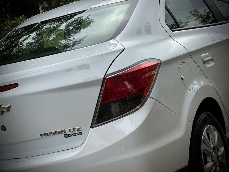 Chevrolet PRISMA LTZ 1.4 2014 NEUMANN VEÍCULOS ARROIO DO MEIO / Carros no Vale Chevrolet PRISMA LTZ 1.4 2014 NEUMANN VEÍCULOS ARROIO DO MEIO / Carros no Vale