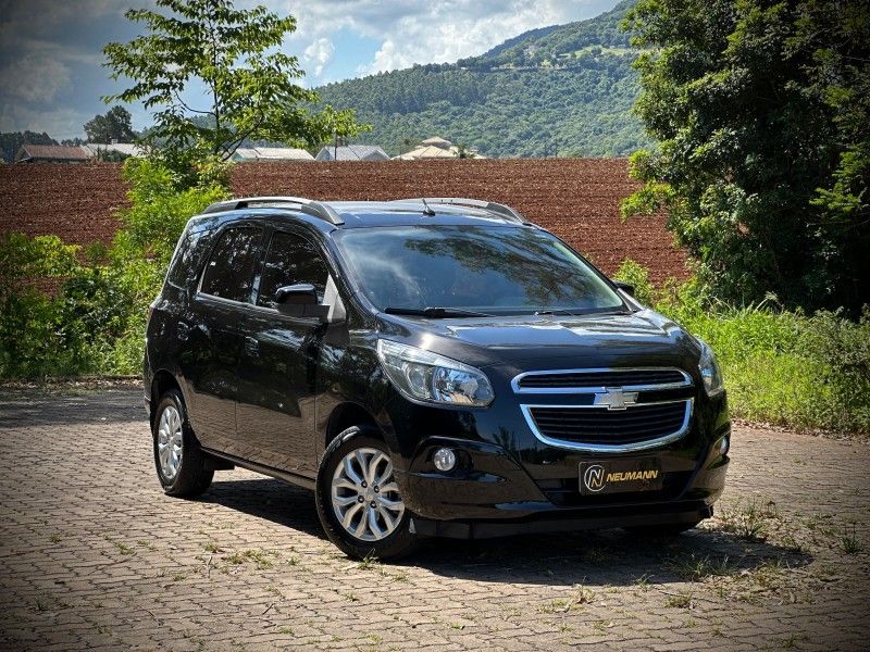 Chevrolet SPIN LTZ 1.8 2018 NEUMANN VEÍCULOS ARROIO DO MEIO / Carros no Vale Chevrolet SPIN LTZ 1.8 2018 NEUMANN VEÍCULOS ARROIO DO MEIO / Carros no Vale