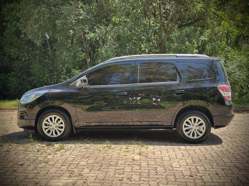 Chevrolet SPIN LTZ 1.8 2018 NEUMANN VEÍCULOS ARROIO DO MEIO / Carros no Vale Chevrolet SPIN LTZ 1.8 2018 NEUMANN VEÍCULOS ARROIO DO MEIO / Carros no Vale