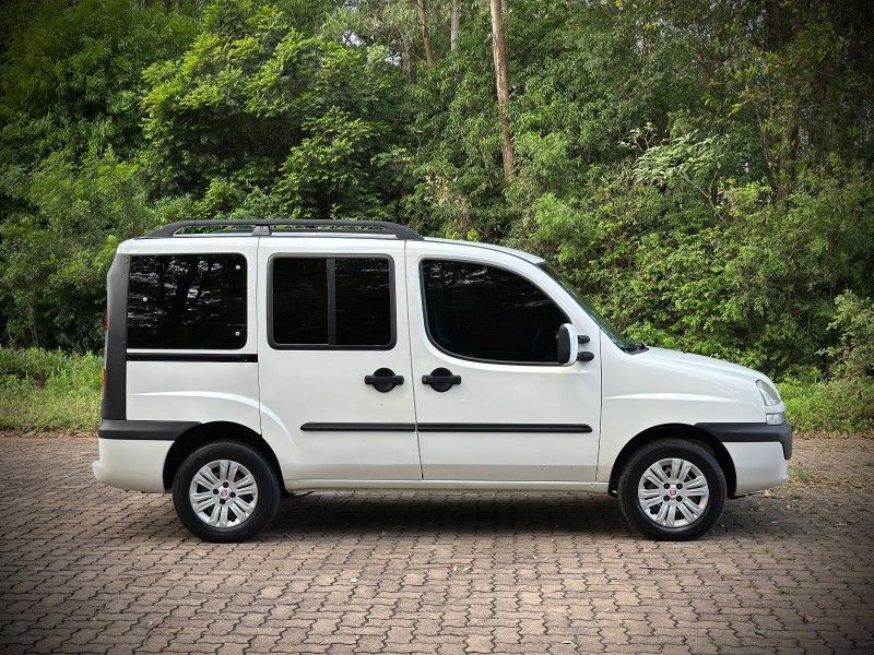 Fiat DOBLO ELX 1.8 2008 NEUMANN VEÍCULOS ARROIO DO MEIO / Carros no Vale