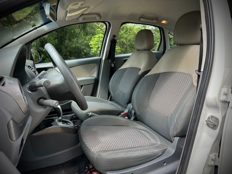 Fiat GRAND SIENA ESSENCE 1.6 2013 NEUMANN VEÍCULOS ARROIO DO MEIO / Carros no Vale Fiat GRAND SIENA ESSENCE 1.6 2013 NEUMANN VEÍCULOS ARROIO DO MEIO / Carros no Vale