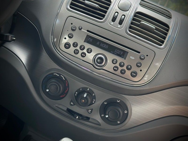 Fiat GRAND SIENA ESSENCE 1.6 2013 NEUMANN VEÍCULOS ARROIO DO MEIO / Carros no Vale Fiat GRAND SIENA ESSENCE 1.6 2013 NEUMANN VEÍCULOS ARROIO DO MEIO / Carros no Vale