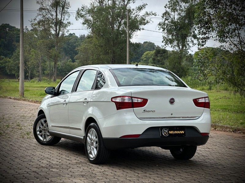 Fiat GRAND SIENA ESSENCE 1.6 2013 NEUMANN VEÍCULOS ARROIO DO MEIO / Carros no Vale Fiat GRAND SIENA ESSENCE 1.6 2013 NEUMANN VEÍCULOS ARROIO DO MEIO / Carros no Vale