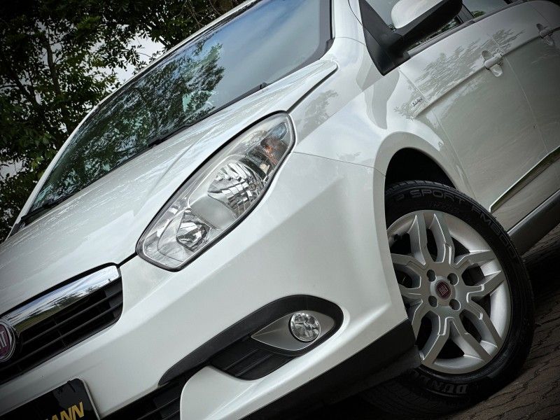 Fiat GRAND SIENA ESSENCE 1.6 2013 NEUMANN VEÍCULOS ARROIO DO MEIO / Carros no Vale Fiat GRAND SIENA ESSENCE 1.6 2013 NEUMANN VEÍCULOS ARROIO DO MEIO / Carros no Vale