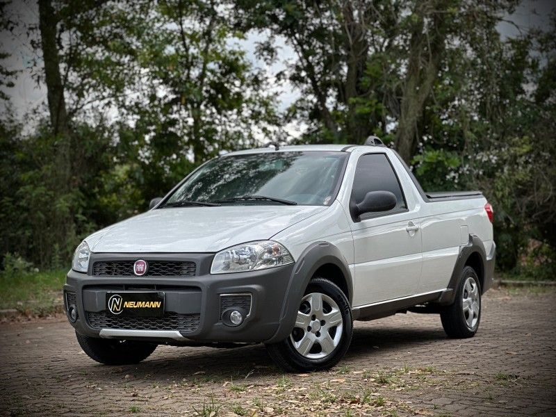 Fiat STRADA HARD WORKING 1.4 2017 NEUMANN VEÍCULOS ARROIO DO MEIO / Carros no Vale