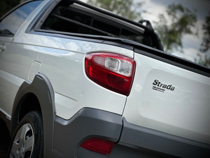 Fiat STRADA HARD WORKING 1.4 2017 NEUMANN VEÍCULOS ARROIO DO MEIO / Carros no Vale