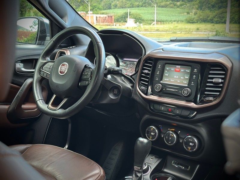 Fiat TORO RANCH 2.0 4X4 2019 NEUMANN VEÍCULOS ARROIO DO MEIO / Carros no Vale Fiat TORO RANCH 2.0 4X4 2019 NEUMANN VEÍCULOS ARROIO DO MEIO / Carros no Vale