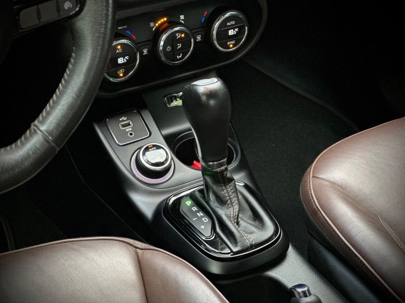 Fiat TORO RANCH 2.0 4X4 2019 NEUMANN VEÍCULOS ARROIO DO MEIO / Carros no Vale Fiat TORO RANCH 2.0 4X4 2019 NEUMANN VEÍCULOS ARROIO DO MEIO / Carros no Vale