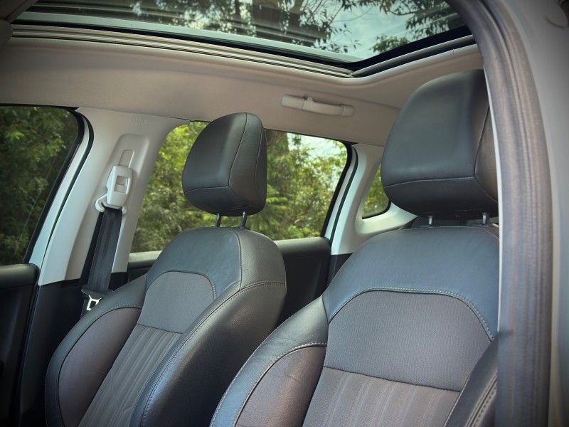 Peugeot 2008 GRIFFE 1.6 2017 NEUMANN VEÍCULOS ARROIO DO MEIO / Carros no Vale Peugeot 2008 GRIFFE 1.6 2017 NEUMANN VEÍCULOS ARROIO DO MEIO / Carros no Vale