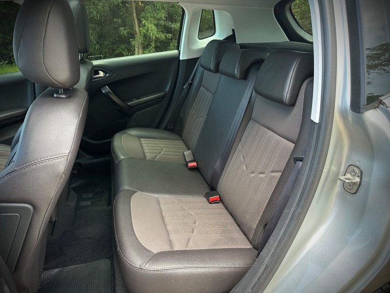 Peugeot 2008 GRIFFE 1.6 2017 NEUMANN VEÍCULOS ARROIO DO MEIO / Carros no Vale Peugeot 2008 GRIFFE 1.6 2017 NEUMANN VEÍCULOS ARROIO DO MEIO / Carros no Vale