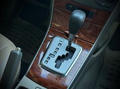 Toyota COROLLA SE-G 1.8 2010 NEUMANN VEÍCULOS ARROIO DO MEIO / Carros no Vale