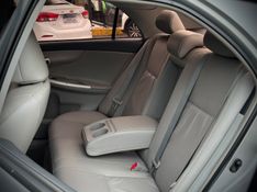 Toyota COROLLA XEi 2.0 2014 NEUMANN VEÍCULOS ARROIO DO MEIO / Carros no Vale