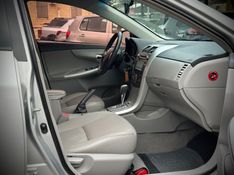 Toyota COROLLA XEi 2.0 2014 NEUMANN VEÍCULOS ARROIO DO MEIO / Carros no Vale