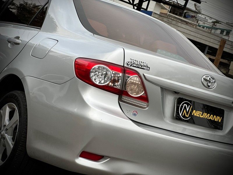 Toyota COROLLA XEi 2.0 2014 NEUMANN VEÍCULOS ARROIO DO MEIO / Carros no Vale