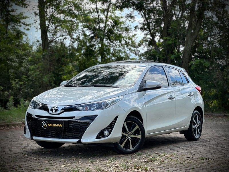 Toyota YARIS XLS 1.5 2019 NEUMANN VEÍCULOS ARROIO DO MEIO / Carros no Vale Toyota YARIS XLS 1.5 2019 NEUMANN VEÍCULOS ARROIO DO MEIO / Carros no Vale