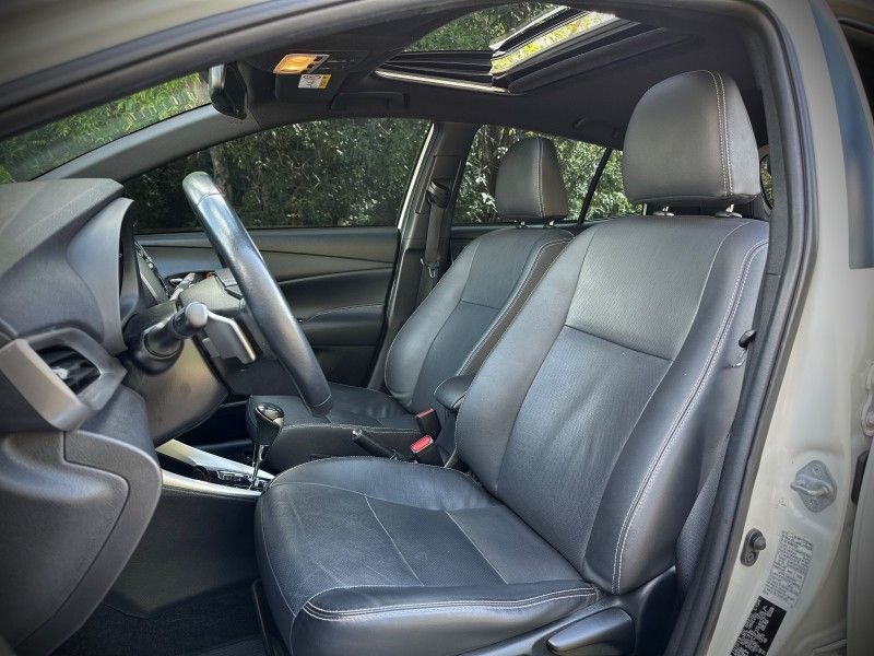 Toyota YARIS XLS 1.5 2019 NEUMANN VEÍCULOS ARROIO DO MEIO / Carros no Vale Toyota YARIS XLS 1.5 2019 NEUMANN VEÍCULOS ARROIO DO MEIO / Carros no Vale