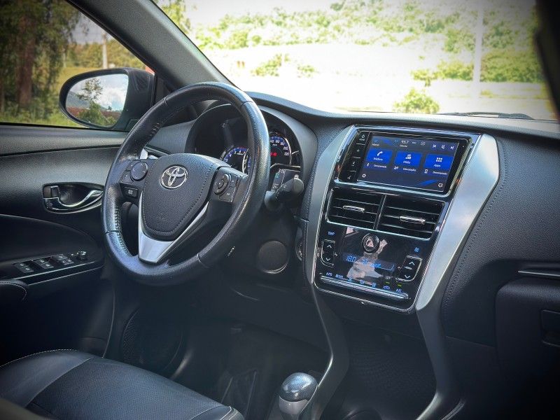 Toyota YARIS XLS 1.5 2019 NEUMANN VEÍCULOS ARROIO DO MEIO / Carros no Vale Toyota YARIS XLS 1.5 2019 NEUMANN VEÍCULOS ARROIO DO MEIO / Carros no Vale