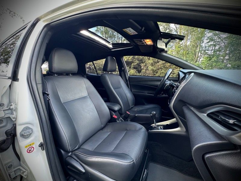 Toyota YARIS XLS 1.5 2019 NEUMANN VEÍCULOS ARROIO DO MEIO / Carros no Vale Toyota YARIS XLS 1.5 2019 NEUMANN VEÍCULOS ARROIO DO MEIO / Carros no Vale