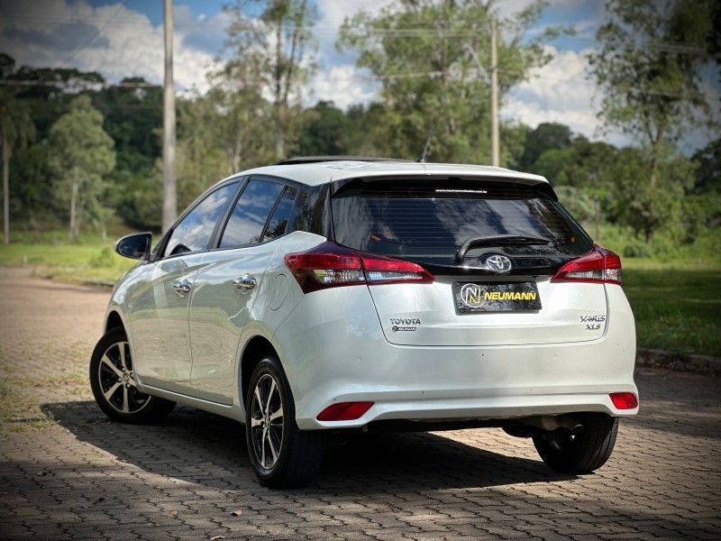Toyota YARIS XLS 1.5 2019 NEUMANN VEÍCULOS ARROIO DO MEIO / Carros no Vale Toyota YARIS XLS 1.5 2019 NEUMANN VEÍCULOS ARROIO DO MEIO / Carros no Vale