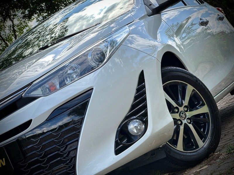 Toyota YARIS XLS 1.5 2019 NEUMANN VEÍCULOS ARROIO DO MEIO / Carros no Vale Toyota YARIS XLS 1.5 2019 NEUMANN VEÍCULOS ARROIO DO MEIO / Carros no Vale